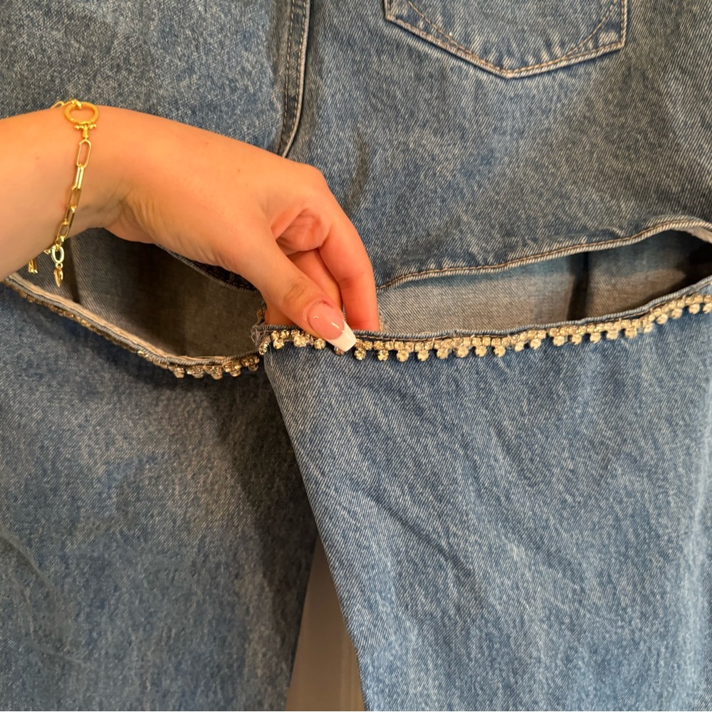 Embellished jeans with under butt slits